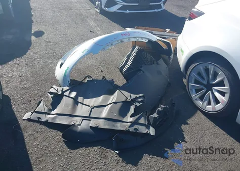 2021 Tesla Model 3 Long Range Dual Motor All-Wheel Drive z USA, uszkodzony, nr VIN 5YJ3E1EB8MF005923